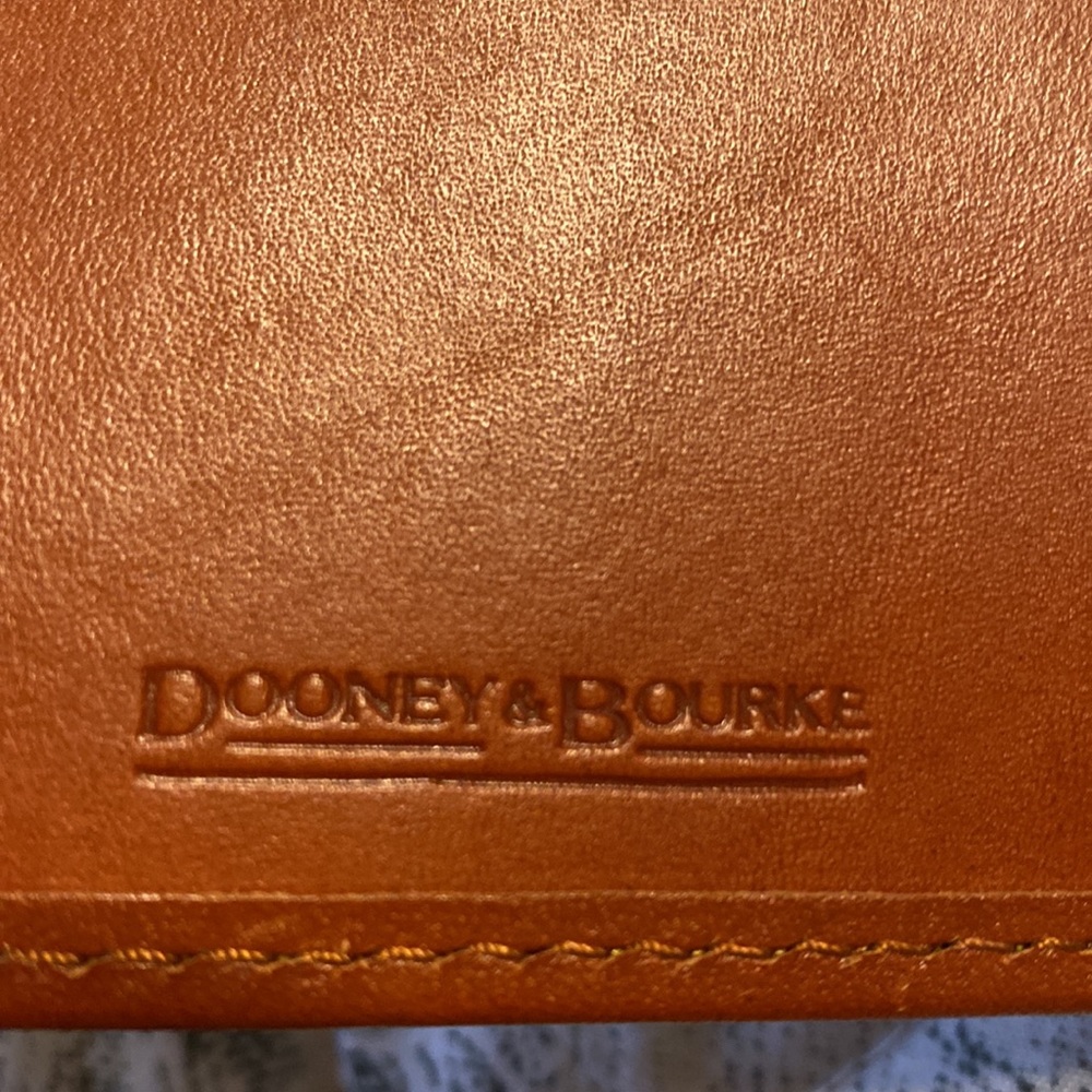 Dooney & Bourke Black Patent Continental Clutch - Picture 8 of 9